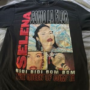 Medium Selena tshirt